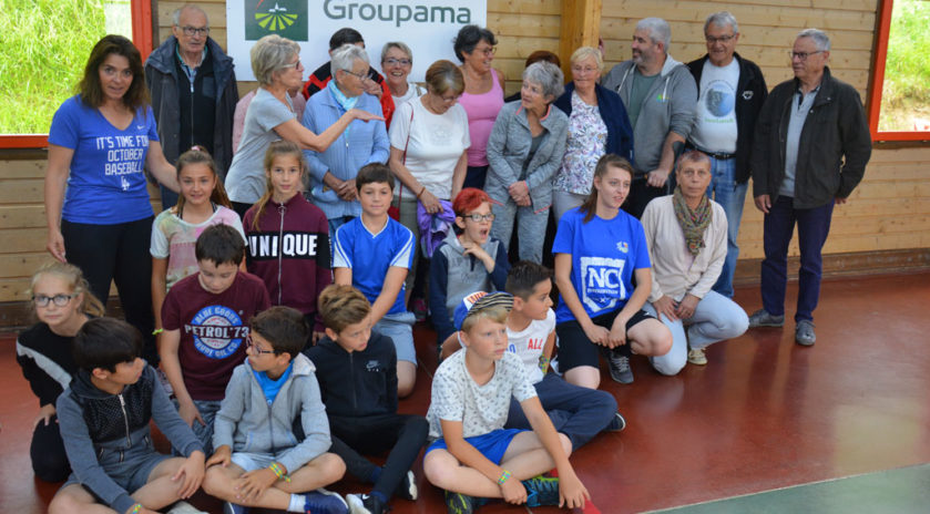 Santé des seniors. Leur recette pour vieillir en forme. Travail musculaire, de la mémoire et de l’équilibre et socialisation, le basket – dans sa version adaptée – a des vertus insoupçonnées. Visite des joyeux membres au club rencontre valdainois, une association iséroise qui vient d’être récompensée par le prix coup de cœur du jury de l’appel à projets Générations actions, couveuse d’idées de Générations mouvement. 