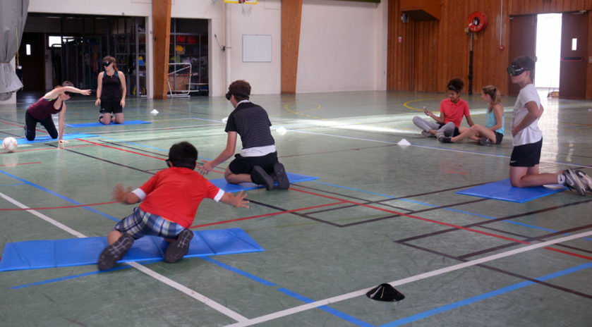 Sept jeunes Isérois, lauréats de la 17e édition de l’appel à projets organisé par la MSA, ont mis une belle claque aux préjugés sur le monde du handicap, en organisant des olympiades handisport ouvertes à tous dans leur vallée. Quoi de mieux que le sport pour « casser les barrières » en réunissant valides et non valides?