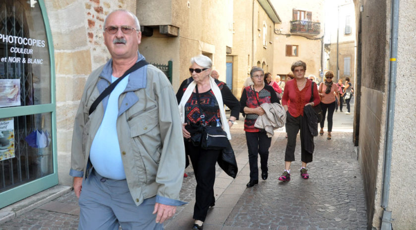 Séjour de répit dans le Tarn
Mon aidant va craquer
Un séjour de répit, organisé pour la quatrième fois dans un village de l’association de vacances de la mutualité agricole à Maurs-la-Jolie dans le Cantal, a permis, cet automne, à vingt aidants familiaux du Tarn de souffler pendant une semaine. Au programme : sport, détente et visites culturelles, quelques larmes mais surtout beaucoup d’éclats de rire.