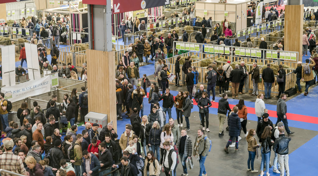 crowd at the 2023 French agricultural show