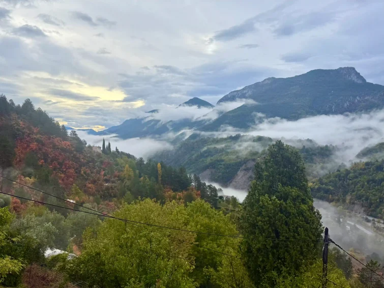 Puget-Théniers village alpes maritimes sentinelles